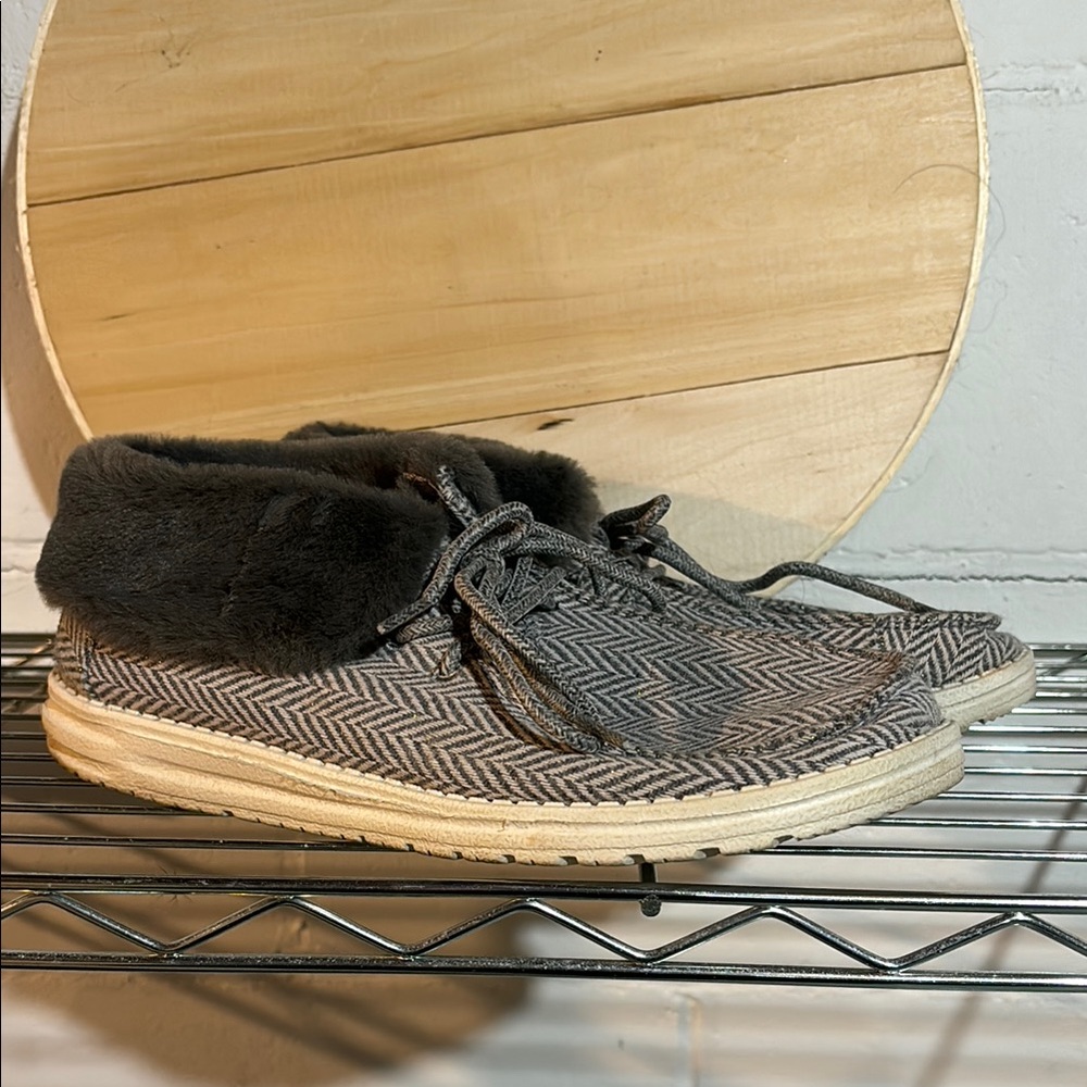 Hey Dude Gray Slippers Comfortable Knit Design